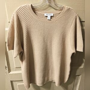 Nine West Tan Textured Short Sleeve Crew Neck Sweater Top EUC Size: XL